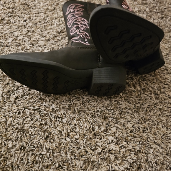 Girls boots size 12 - Picture 4 of 4